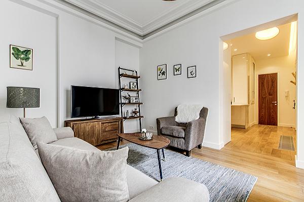 Romantic Luxury Apartments in Paris for Couples