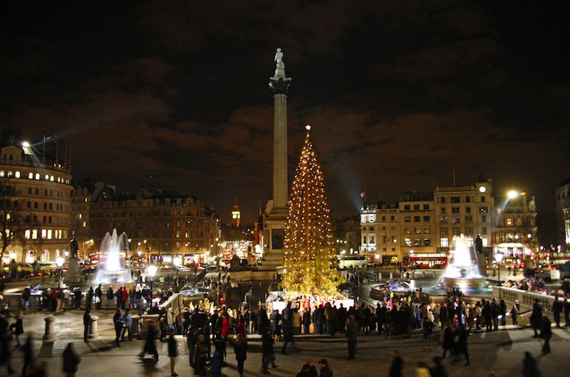 Trafalgar square - london christmas lights 